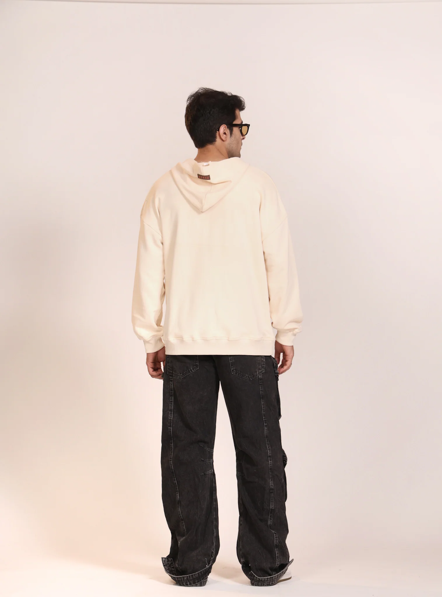 Outstand Zipper Hoodie - Image 4