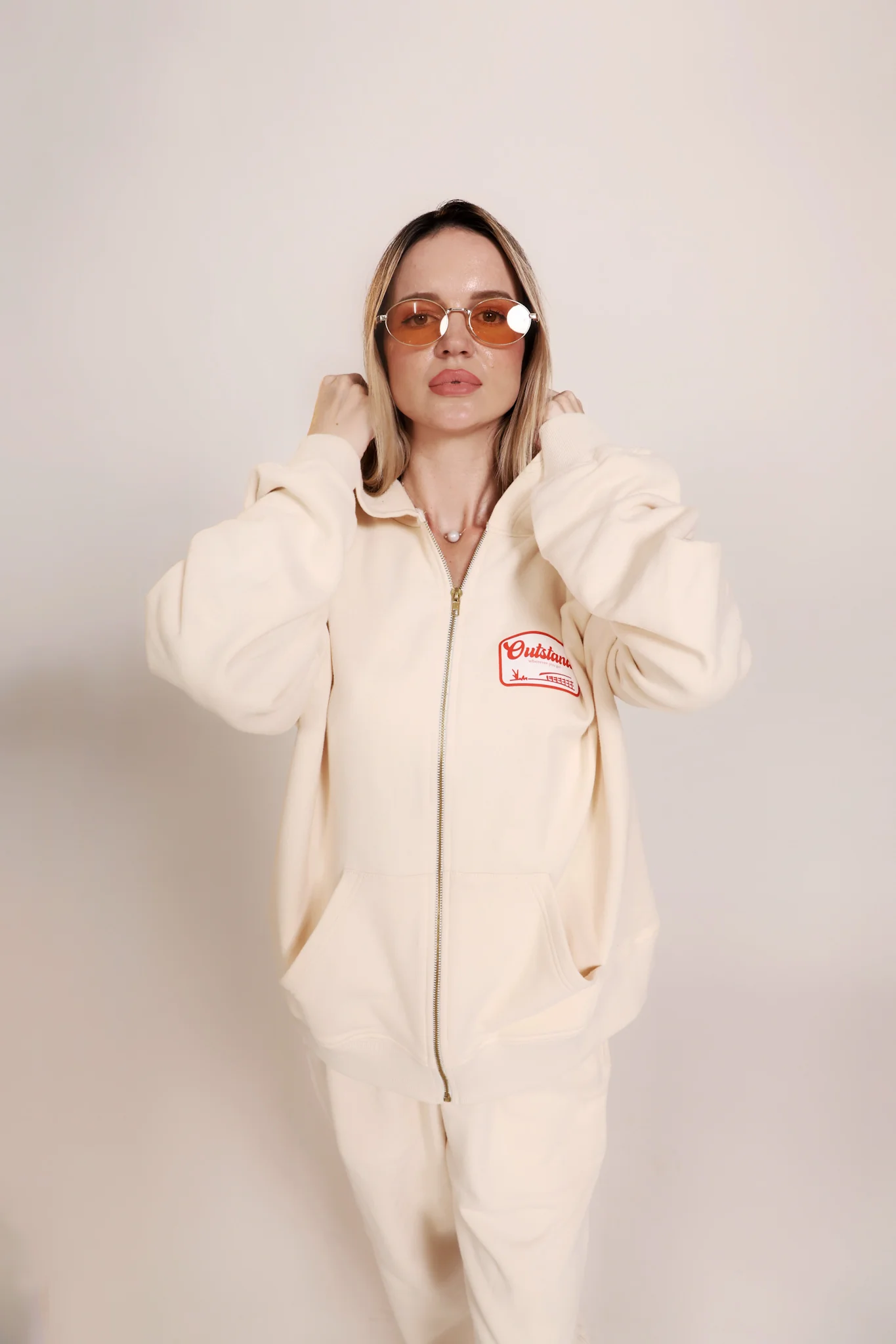 Outstand Zipper Hoodie - Image 7